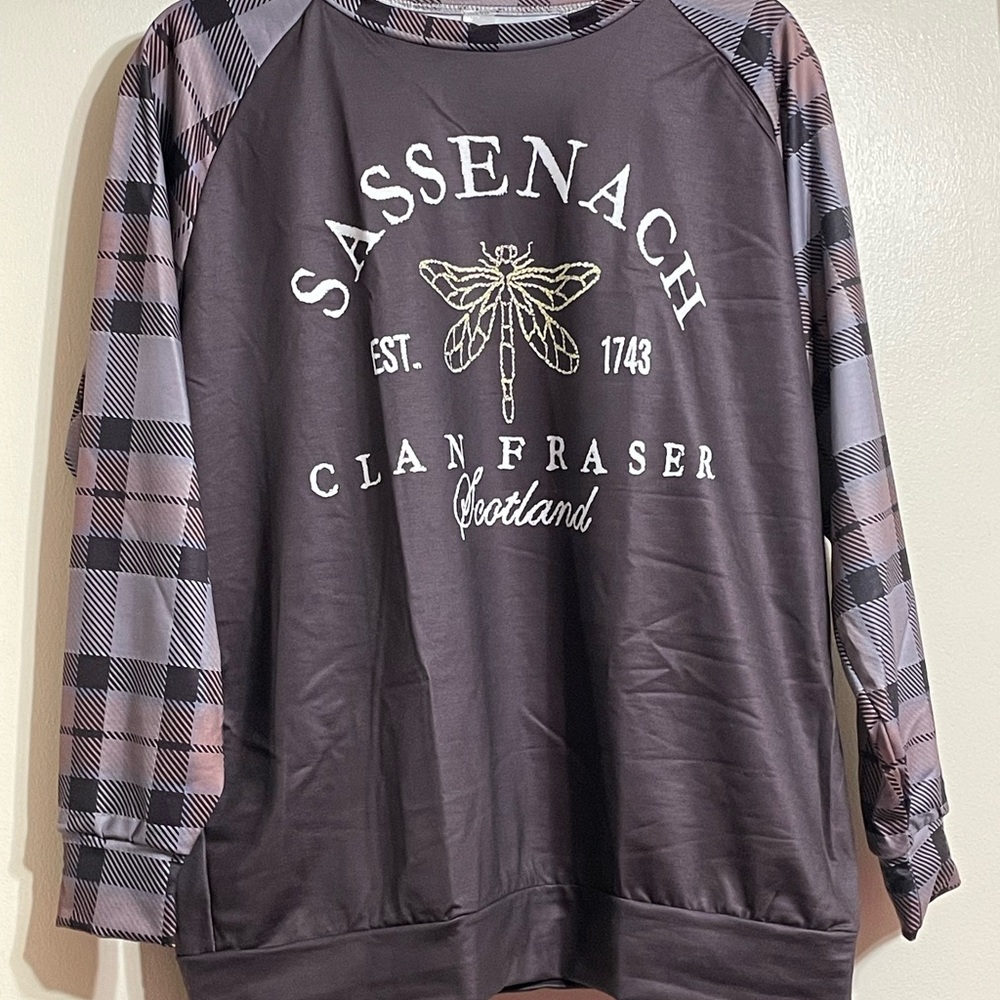 Sassenach Clan Fraser Graphic Sweatshirt